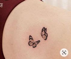 Tatuajes femeninos en la nalga mariposa